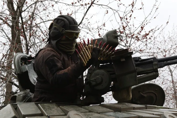 На Донеччині найзапекліші бої тривають за Мар’їнку, – Генштаб