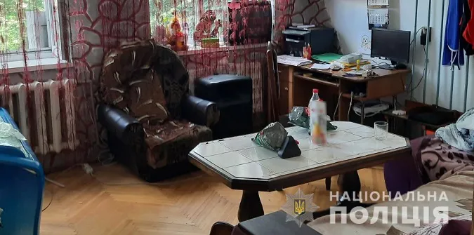 У Луцькому районі діти вкрали з магазину гроші, горілку і кросівки