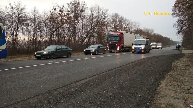 Під Луцьком «Мерседес» насмерть збив жінку (фото)