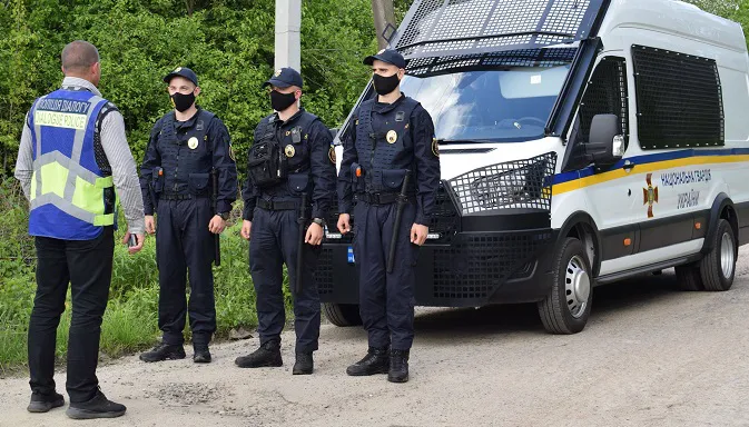 Біля Луцька затримали 18-річного хлопця з наркотиками