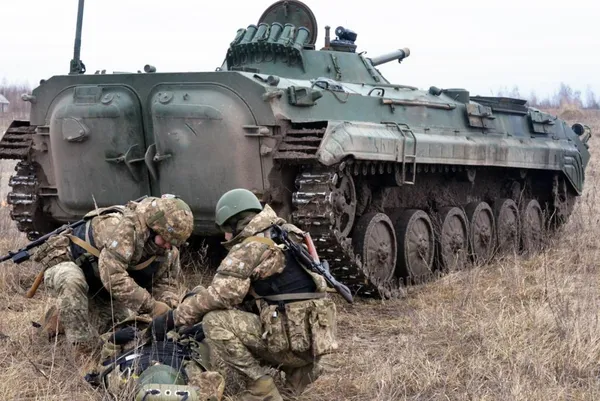 Показали, як бійці ОК «Захід» проходять випробування танком (відео)