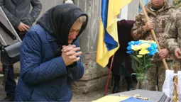 Повернувся «на щиті»: на Волині попрощалися з воїном Сергієм Шевчуком (фото)