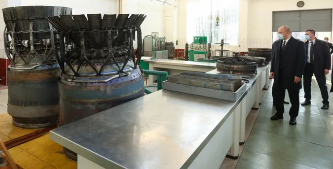 «Унікальне підприємство»: Шмигаль відвідав луцький «Мотор» (фото)