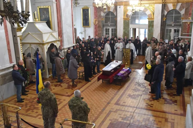 У Луцьку попрощались з Героєм Віталієм Назарчуком (фото)