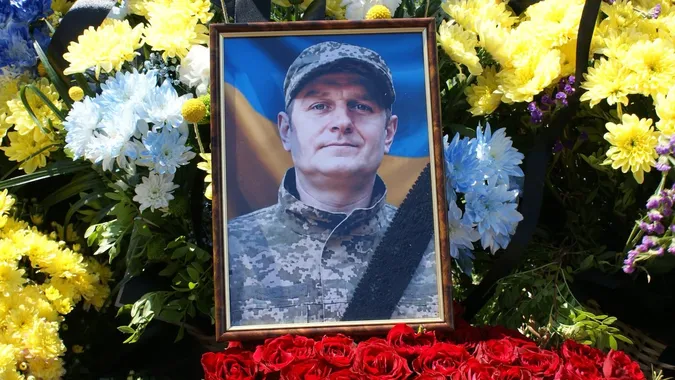 Майже два роки вважали зниклим: на Волині поховали захисника Андрія Білана (фото)