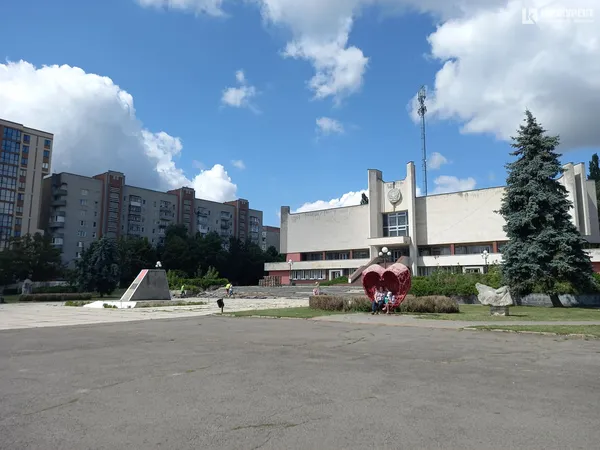 Реконструкція площі перед РАЦСом: як працюватиме «Луцькекспрес» (фото)