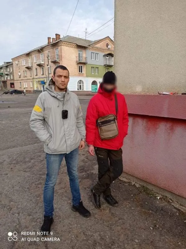 У селі на Волині на пошті впіймали чоловіка з метадоном (фото, відео)