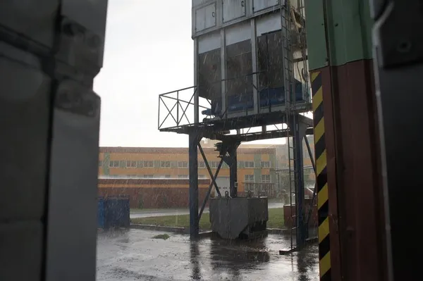 І дощ їх таки не наздогнав