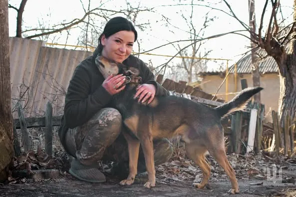 «Відьма» з волинської «сотки» поєднала службу, кулінарію і навчання в університеті (фото)