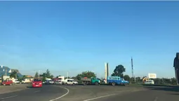 На Дубнівському кільці – затори через ремонт дороги (фотофакт)
