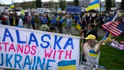 Аляска підтримує Україну: в Анкориджі проходить мітинг перед зустріччю Трампа з путіним