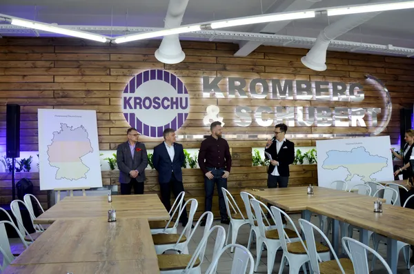 «McDonald's» би позаздрив: «Кромберг енд Шуберт» відкрив лофтову їдальню (фото)*