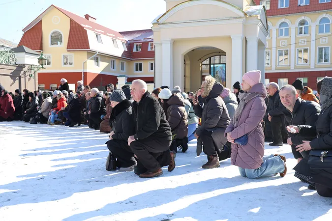 У Луцьку попрощалися із загиблими воїнами Владиславом Петруком та Андрієм Серганчуком (фото)