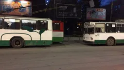 У Луцьку тимчасово не їздили тролейбуси (фото)