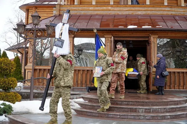 Сподівалися на диво до останнього: у Володимирі знайшов спочинок воїн Володимир Білусяк (фото)