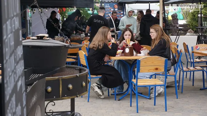 Як минув перший день ювілейного Food Fest у Луцьку (фото)