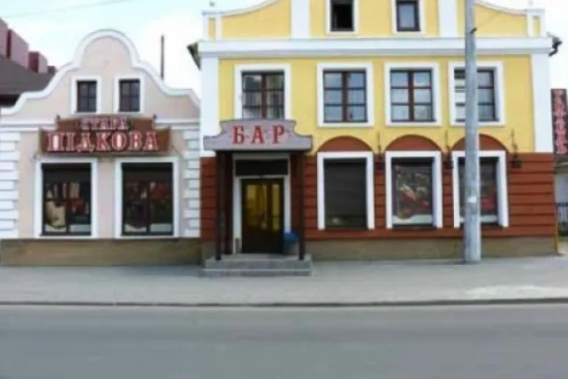 Через бійки і поножовщину: скандальний бар Луцька не працюватиме (відео)