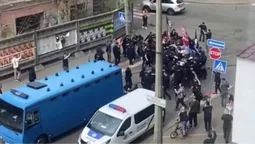 У Києві сталася сутичка поліції з активістами, які проти ЛГБТ-кінофестивалю (відео)