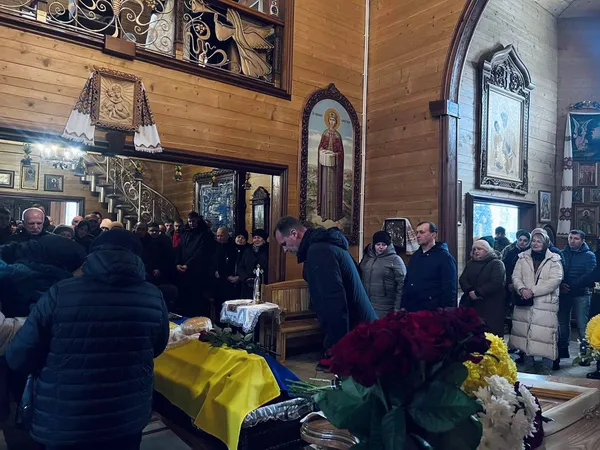 Загинув на Запорізькому напрямку: у Володимирі попрощалися з воїном Василем Солодухою