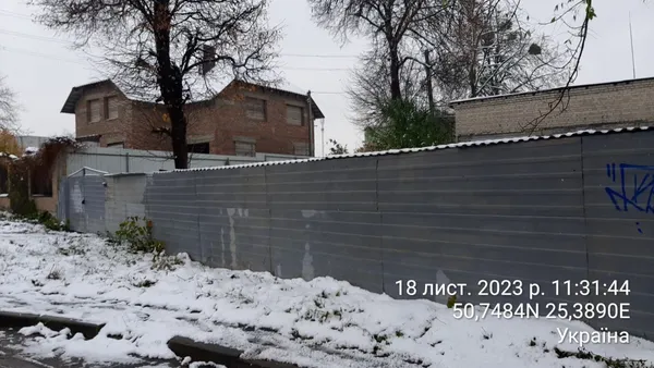 У Луцьку демонтують незаконні огорожі, бесідки та гаражі (фото)