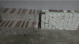 На Волині контрабандисти "зробили ноги", покинувши 10 ящиків курива (фото)