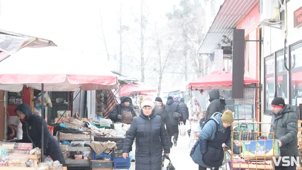 Не тільки звичка: чому лучани йдуть на ринок, а не в супермаркет (фото)