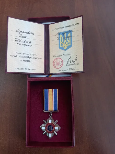 На Волині посмертно відзначили Захисників України: нагороди отримали родини Героїв (фото)