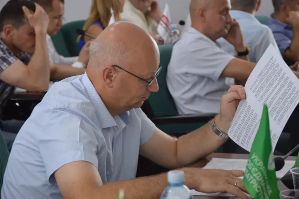 Міський голова запропонував петру бойку піти разом і поприбирати на згарищі колишнього казино 