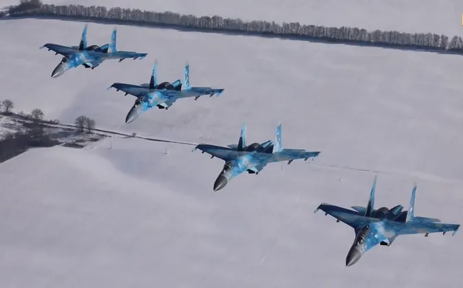 Пускатимуть ракети: на Волині розпочалися навчання авіації (відео)