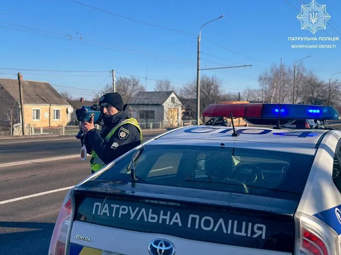 З потерпілими та загиблими: на Волині торік трапилися 398 ДТП через «шумахерів»