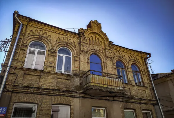 Луцьк сьогодні: давня вуличка у центрі міста (фото)