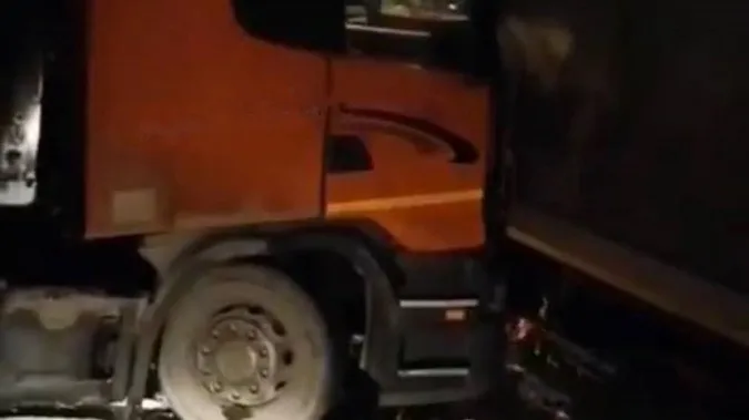 У Ковелі дві фури в'їхали одна в одну (відео)