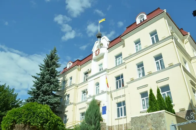 Більше половини лучан задоволені міським головою, - опитування 