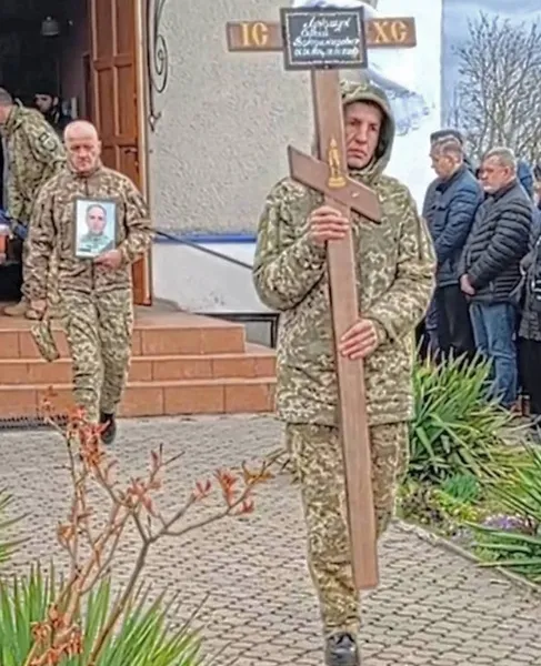 У Луцькому районі попрощалися із загиблим прикордонником Сергієм Лукашуком (фото)