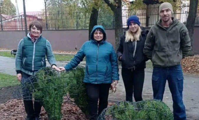 У ковельському парку з'явились вічнозелені ведмеді (фото)