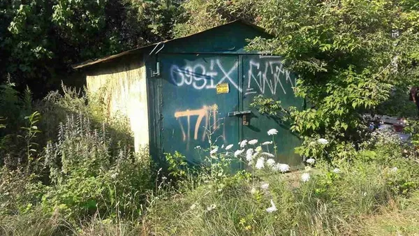 На 8-го Березня в Луцьку знесли гаражі та сараї (фото)