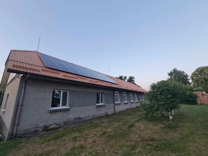 В Поромові на даху амбулаторії встановили сонячну електростанцію (фото)