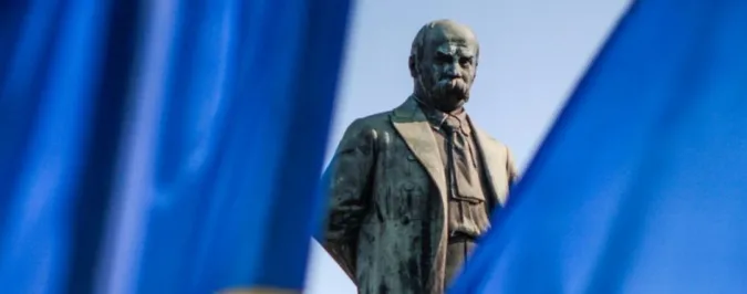 Увіковічнений Кобзар: цікаві факти про пам'ятники Шевченку (фото) 