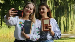 Порожні школи та безлюдні вулиці: як Луцьк святкував 1 вересня (фото)