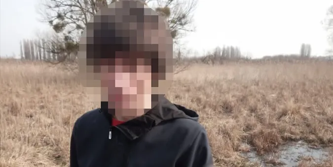 У Луцьку затримали чоловіка, який відкопав у парку пакет з наркотиками (фото)