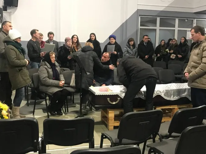 Попрощалися з лучанкою, яку біля «Там Таму» збив неповнолітній водій (фото)