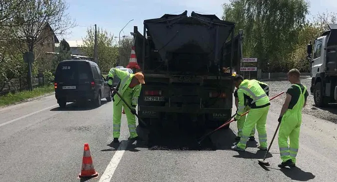 На Волині ремонтують міжнародний автошлях М 19 (фото, відео)