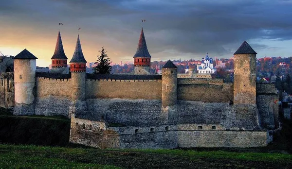 Топ-10 замків України, які має побачити кожен (фото)