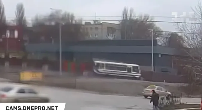 На Дніпропетровщині водій автобуса помер за кермом (відео)