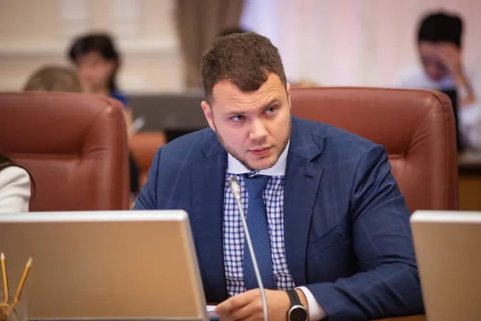 Міністр інфраструктури пояснив, коли пустять транспорт і чи планувати відпустку