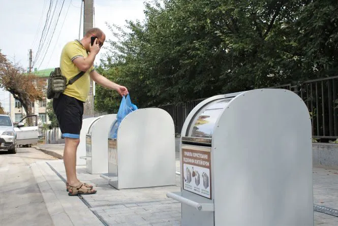 У Луцьку встановлять підземні смітники