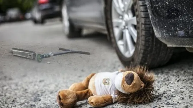 У Луцькому районі – смертельна ДТП: 11-річний хлопець сів за кермо авто і наїхав на 2-річну сестру