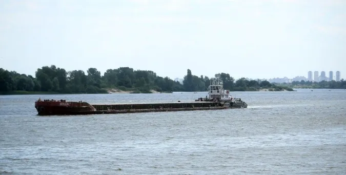 ЗСУ відправили на дно російську баржу з технікою і персоналом, – ОК «Південь»