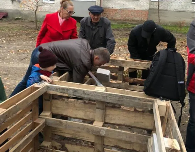 В одному з луцьких ОСББ почали компостувати органіку (фото)