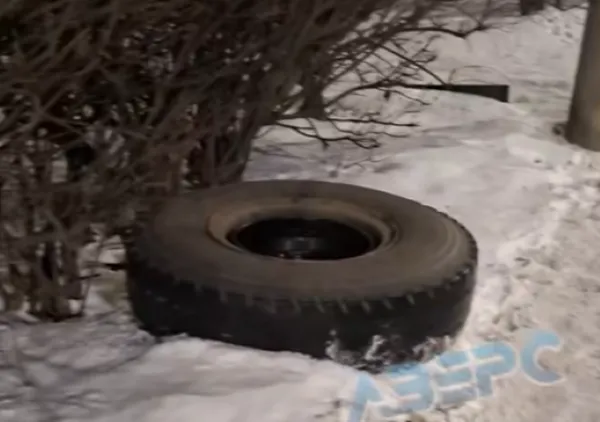 У Луцьку в тролейбуса під час руху відлетіло колесо (відео)